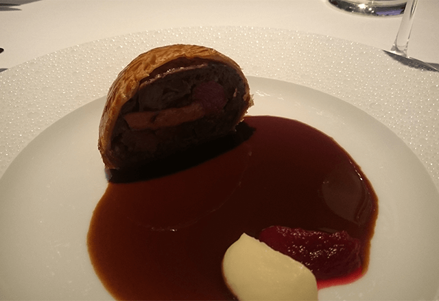 店舗紹介「レストラン　オテル・ド・ヨシノ」